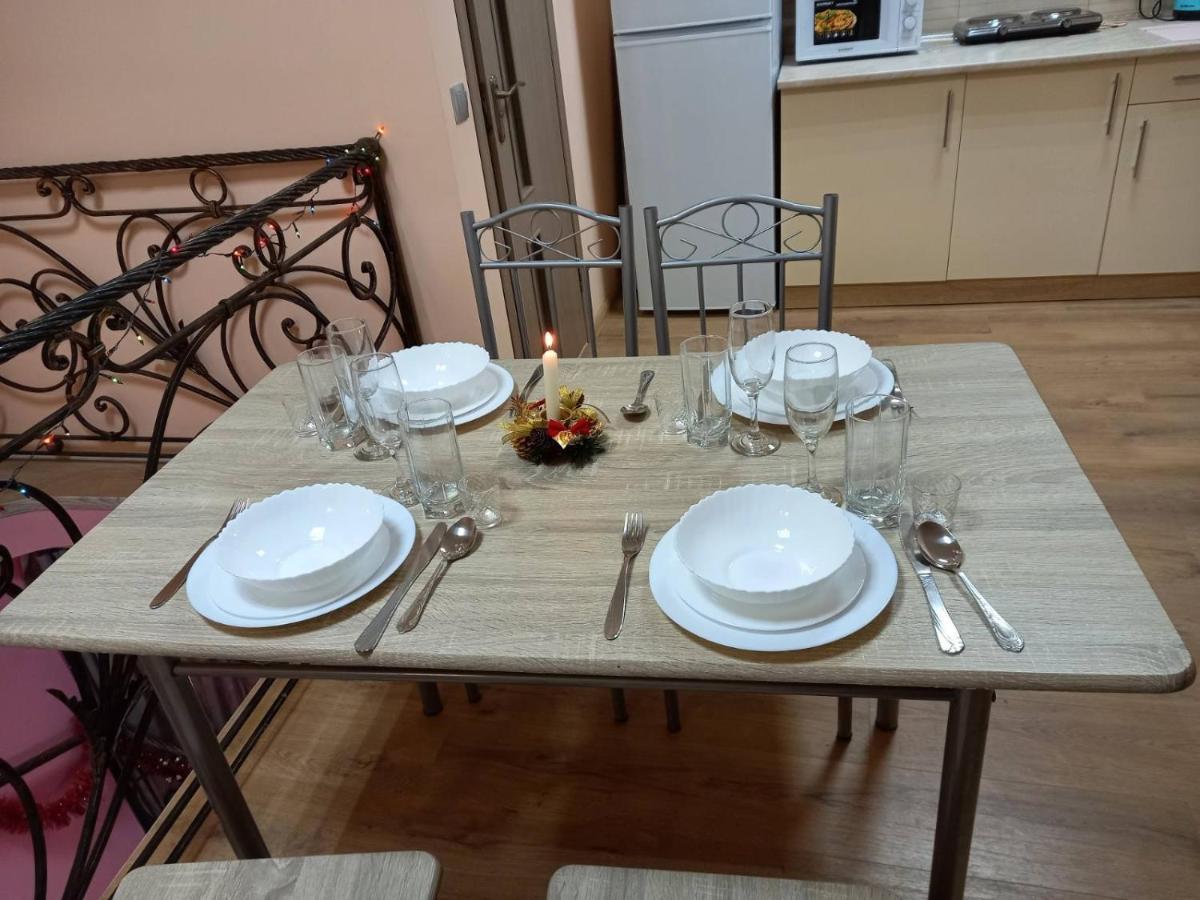 Двухярусная Квартира В Центре Мукачева, Улица Мира Munkács Kültér fotó
