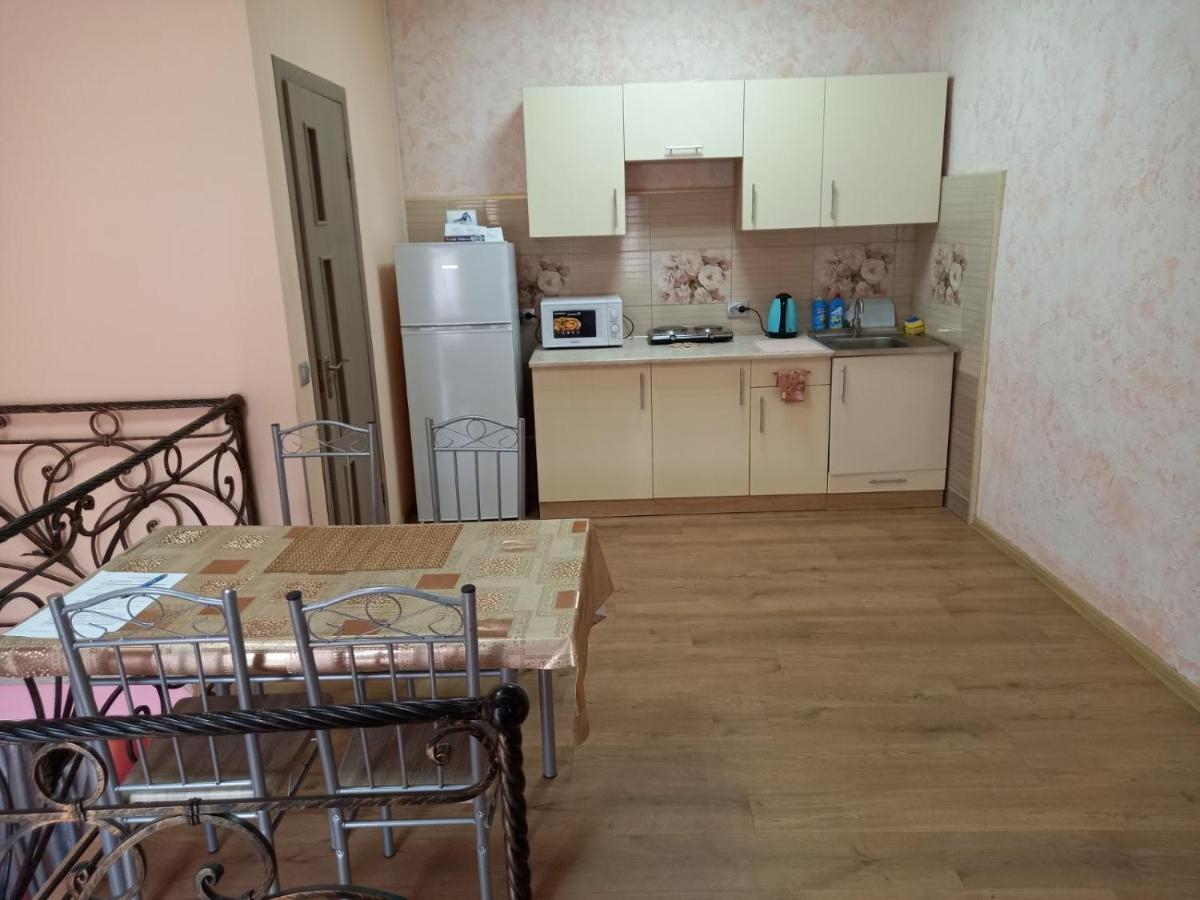 Двухярусная Квартира В Центре Мукачева, Улица Мира Munkács Kültér fotó