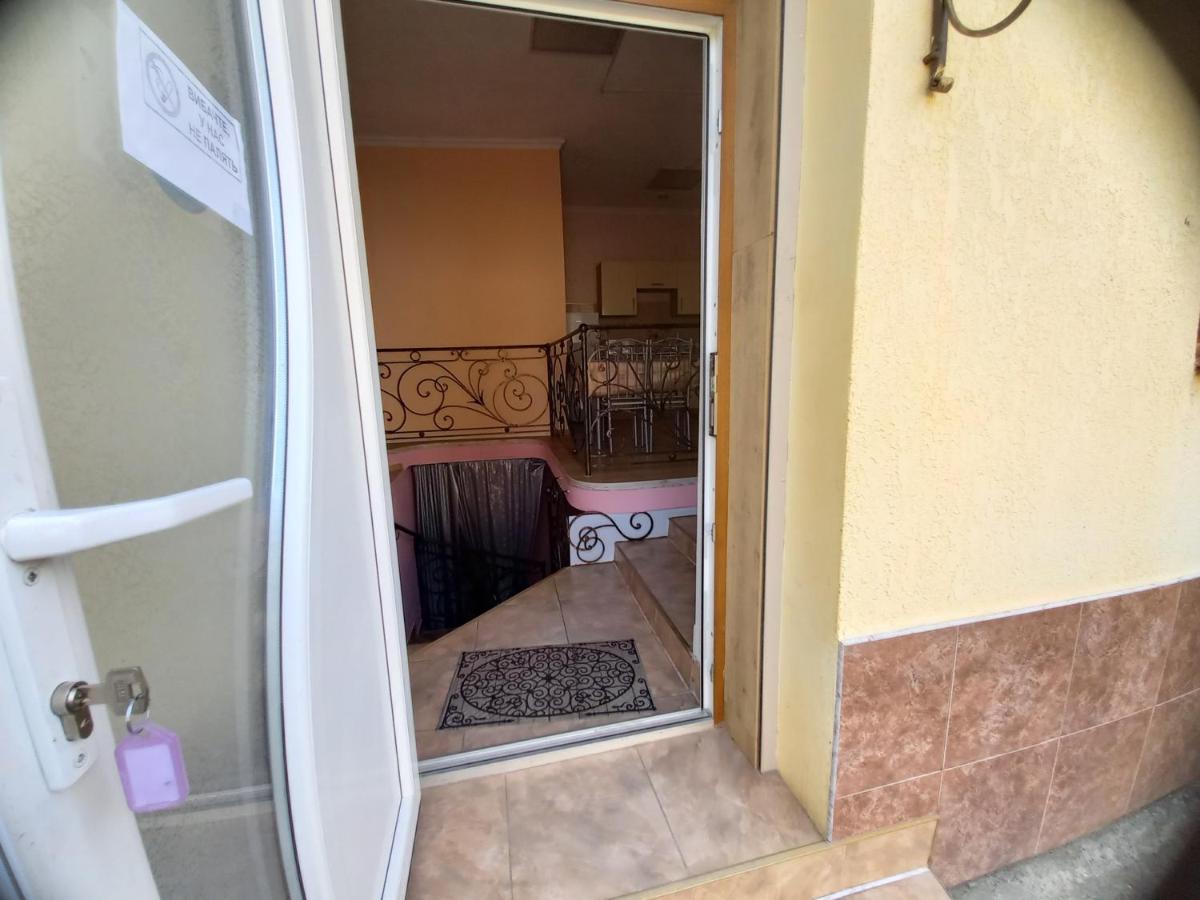 Двухярусная Квартира В Центре Мукачева, Улица Мира Munkács Kültér fotó